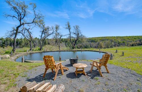 Jefferson House | 90-Acre Gem w/Custom Pool & 2 Ponds in Jefferson
