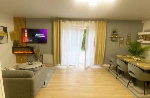 Pierrefitte-sur-Seine Villa | 90 m² Villa ∙ 4 bedrooms ∙ 8 guests