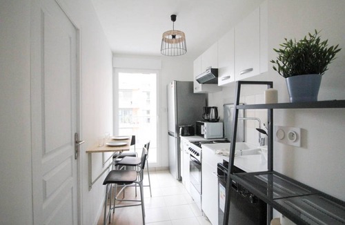 Clichy Resort | 90 m² Private room ∙ 1 bedroom ∙ 5 guests