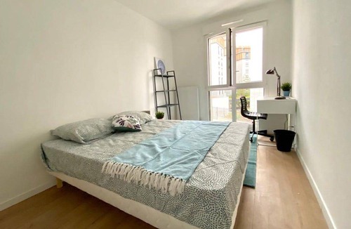 Clichy Resort | 90 m² Private room ∙ 1 bedroom ∙ 4 guests