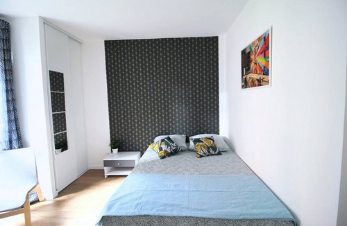 Clichy Resort | 90 m² Private room ∙ 1 bedroom ∙ 5 guests