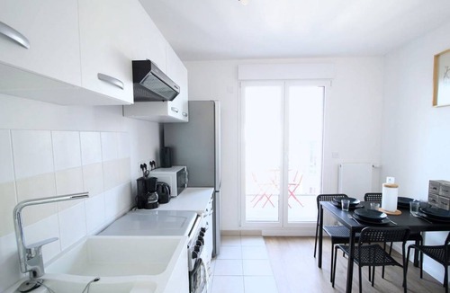 Clichy Resort | 91 m² Private room ∙ 1 bedroom ∙ 4 guests