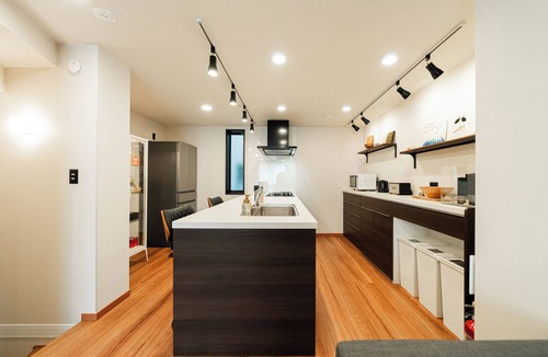 Ueno House | 98 m2, Best Location, Free Parking, Luxury Private House, 5 min walk to station