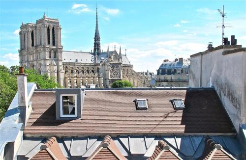 Sorbonne Apartment | A Balcony on Notre Dame