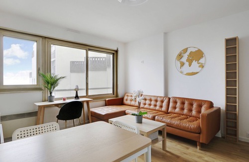 Plaisance Apartment | A Beautiful 1/2-BR in Montparnasse with a panoramic view on Paris