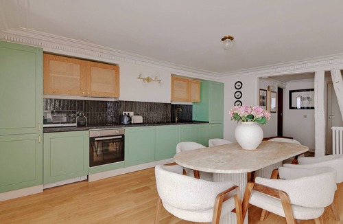 Quartier du Faubourg-Montmartre Apartment | A Breathtaking 2BR/2BA in Opera - Grands Boulevards