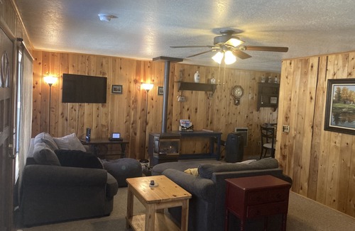 Strawberry Cabin | A/C! Cabin in Strawberry Cool for Summer. Warm for Winter, Elk, and Relax.