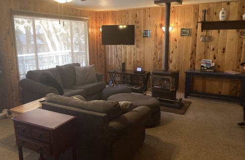 Strawberry Cabin | A/C! Cabin in Strawberry Cool for Summer. Warm for Winter, Elk, and Relax.