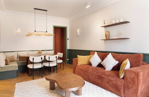 Quartier Saint-Georges Apartment | A Glowing 3-BR/3BA with Services in Opéra - St-Lazare