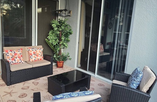 Plymouth House | A Hidden Gem, A Cozy 4-bedroom 3 bath house in gorgeous Apopka with WiFi, AC