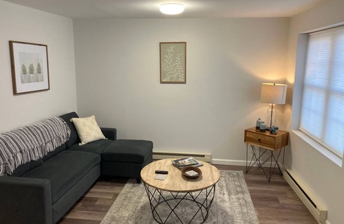 Elkland Apartment | A Little Piece of Main Street 1 - Stylish Getaway