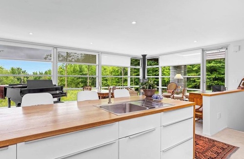 Grey Highlands House | A Modern Home on Top of the Beaver Valley with Direct Access to the Bruce Trail.