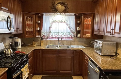 Hempstead House | A New York Governor Lived Here