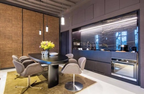 Les Iles Apartment | A PERFECT BLEND OF GLAMOUR & PRESTIGE - NESTLED IN THE HISTORIC ÎLE SAINT LOUIS