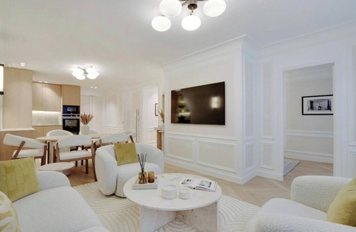 Quartier du Faubourg-Montmartre Apartment | A PERFECT BLEND OF LUXURY AND COMFORT JUST STEPS FROM THE ICONIC OPÉRA GARNIER