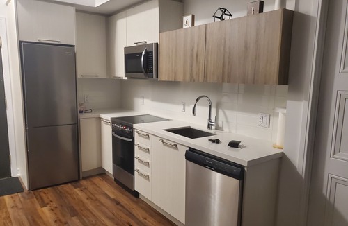 Sunnylea Condo | A Perfect Suite for Family Vacation or Business Trip 10mins to Downtown Toronto