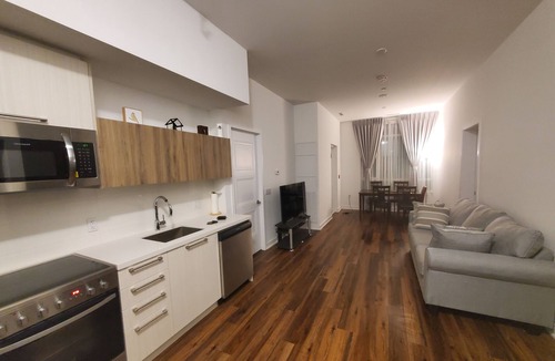 Sunnylea Condo | A Perfect Suite for Family Vacation or Business Trip 10mins to Downtown Toronto