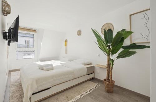 Epinettes Apartment | A Rooftop in Paris