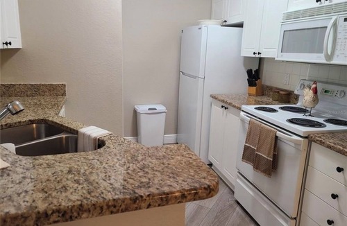 Palmer Ranch Condo | A+ Sarasota Condo/sleeps 4- Close to Siesta Key Beach