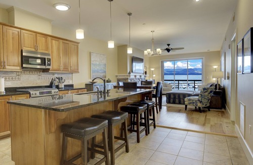 Sandpoint Condo | A Scenic Canvas, Lakefront - Seasons at Sandpoint