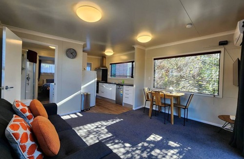 Dunedin City Centre Apartment | A Stone's Thrown From Town (Cosy Home)