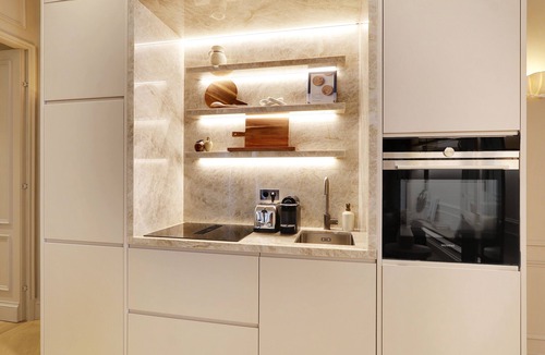 Les Halles Apartment | A Sumptuous 3BR/3BA with Services - Louvre Rivoli I