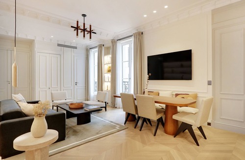 Les Halles Apartment | A Sumptuous 3BR/3BA with Services - Louvre Rivoli I