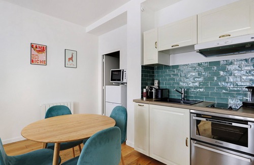 Quartier de l'Ecole-Militaire Apartment | A Trendy 1-BDR Apartment in Saint Germain