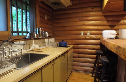 Yamanakako House | A unique log house surrounded by nature with a wood stove and a private sauna hut basementloft av/Minamitsurugun Yamanashi
