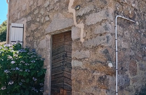Cognocoli-Monticchi House | A very nice apartment in a village cottage (casetta).