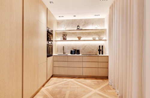 4th Arrondissement Apartment | A Wonderful 2-BR/2BA with Services in Le Marais