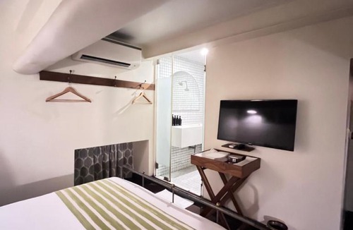 Wellington Pier Hotel | Abode Bombay
