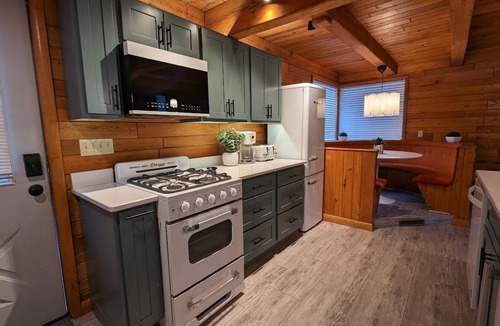 Timberline Cabin | Access to everything yet secluded and chic, this hideaway has it all.
