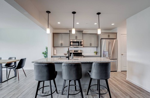State College House | ACES Happy Valley 3 bedrooms, 3.5 baths sleeps 8-12 4 mi from Beaver Stadium
