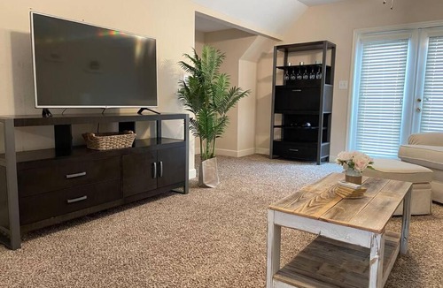 Lakeland Apartment | Adorable private 1-bedroom studio on mini-farm.