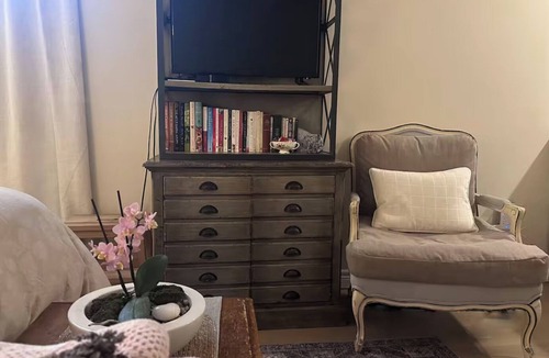 Guelph Apartment | Adorable & Whimsical Brand New, 1 Bedroom Garden Bachelor Suite