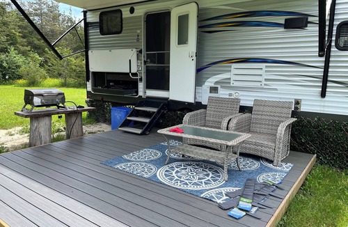 Milford House | Affordable Fancy Trailer