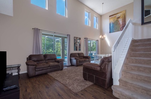 Crescent Lakes House | Afternoon Delight - 6BR Villa with Private Pool and Backyard