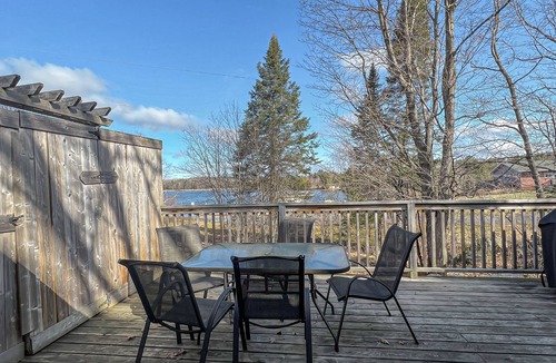Magnetawan Cottage | Ahmic Lake Resort's 3-Bedroom Cottage (Red Fox Cottage)