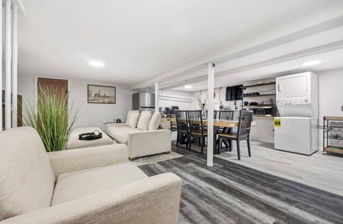Newark Apartment | Airport Haven - Cozy 2BR Apt. 5 Min Away From Airport
