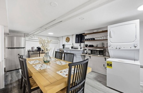 Newark Apartment | Airport Haven - Cozy 2BR Apt. 5 Min Away From Airport