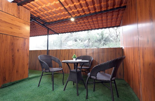 Andheri East Apartment | Airport Proximity & Compact 1BHK for Health Stays