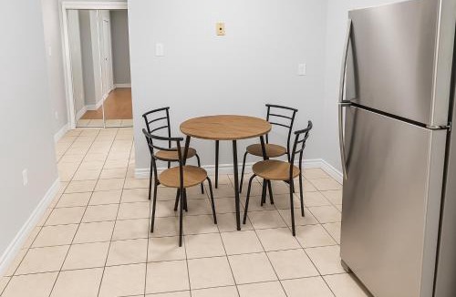 Bramalea House | Airport Rooms