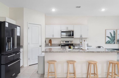 Estrella Village House | Albeniz Pl · Serene Retreat at Modern Albeniz w/Private Yard