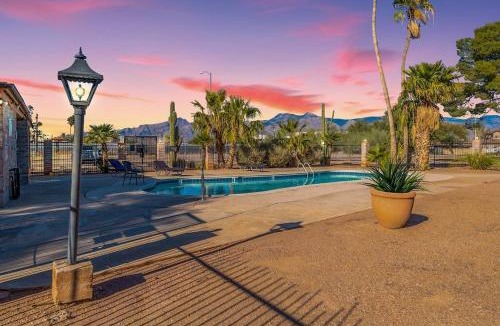Tucson Apartment | Alegria Corner - Charming dog-friendly, 2BR-1BA with Pool, Mountain Views