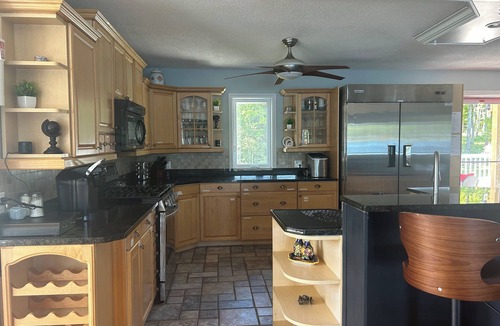 L'Amable House | All Season Lakefront Home nHot Tub, Theatre Room, ATV/Snowmobile/Hiking Trails