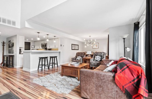 The Blue Mountains Condo | All Seasons Sierra Lane Retreat (88371)