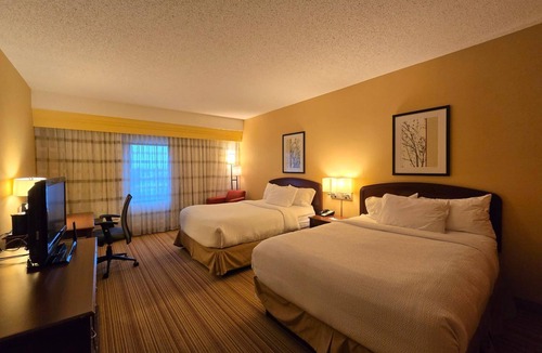 Altoona Hotel | Altoona Adventure Nights | Scenic Parks, Historic Sites & Hiking Access