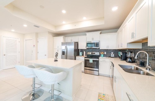 Historic Downtown Kissimmee Apartment | Amazing 3 bedroom condo with Star Wars bedroom
