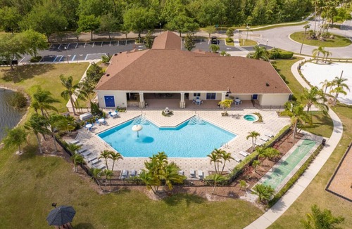 Trafalgar Village House | Amazing 4Bd Home Pool & BBQ Grill Trafalgar Resort